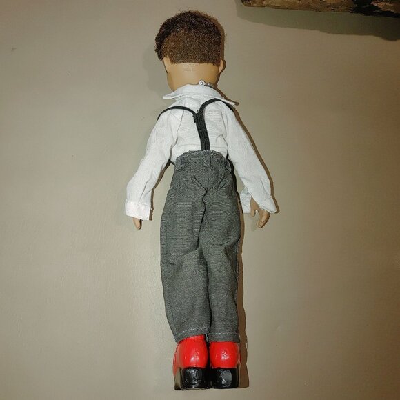 Dylan Doll Boyz MGA 2002 TM White Shirt Grey Pant HOT Red Boots Peace Necklace - Picture 5 of 6